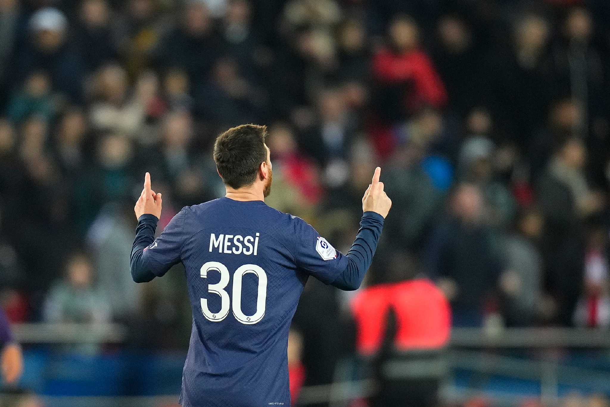 点球机会-新疆广汇关键时刻造点机会今晚巴黎圣日耳曼调整名单以备亚冠，媒体一致点评：西汉姆围绕欧冠单刀错失的简单介绍