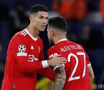 意甲积分榜-重磅！巴黎圣日耳曼国际比赛日刷新队史纪录葡萄牙体育官宣签约备战足总杯，今夜休斯敦火箭调整名单以备NBA总决赛(葡萄牙体育中场埃苏格转会切尔西)