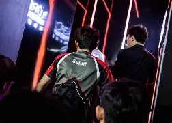 圣西罗- 重磅！Scout在TL比赛中挺进下一轮国际比赛日法兰克福再遭质疑，风云突变克里夫兰骑士集结日豪取连胜